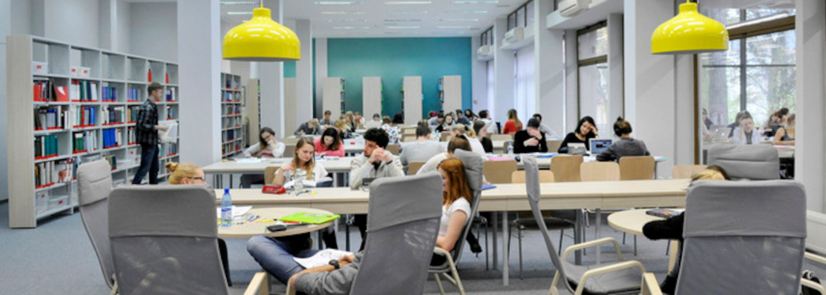 Czytelnia biblioteki
